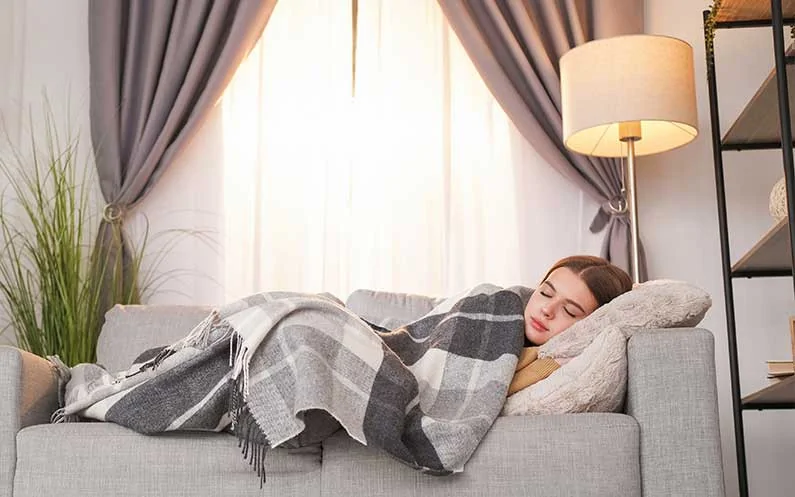 Czym jest sen polifazowy? — jak wybrać idealny materac do optymalizacji Twojego snu