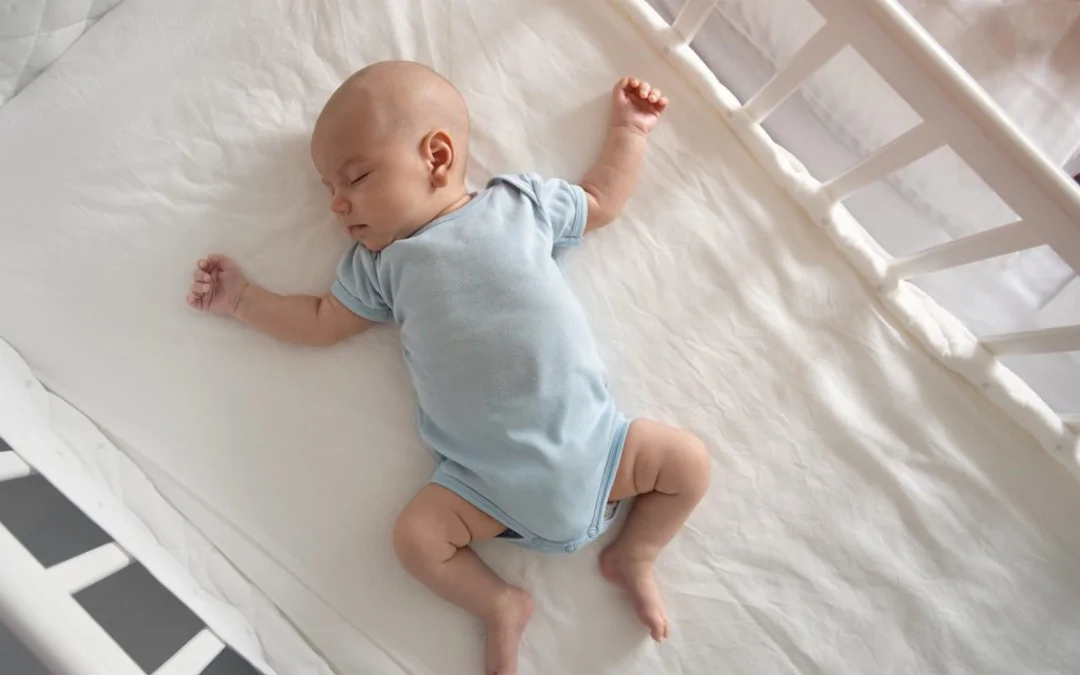 Czym powinien charakteryzować się materac dla niemowlaka?