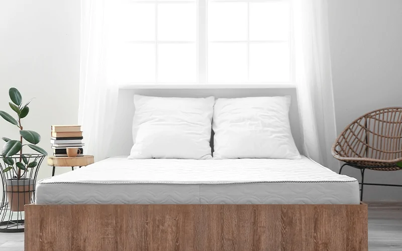 Jaki materac wybrać do łóżka drewnianego?